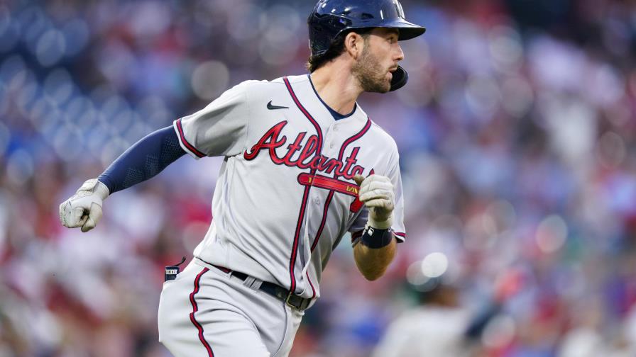 Con grand slam de Swanson, Bravos ganan 7-2 a Filis