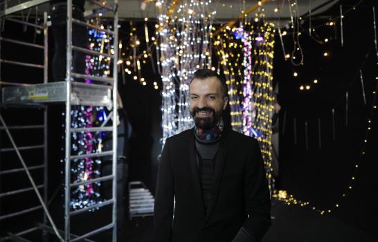 Diseñador Julien Fournie presenta desfile de película