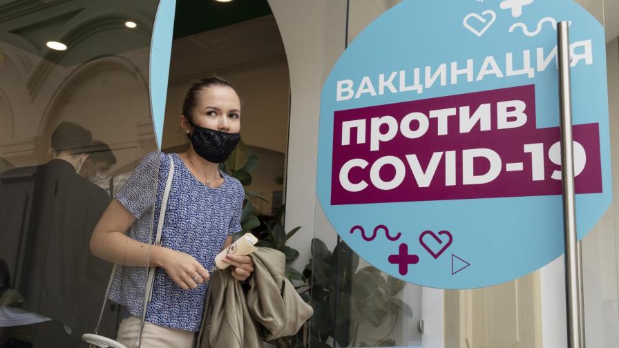 Rusia lanza campaña de vacunas de refuerzo contra COVID-19