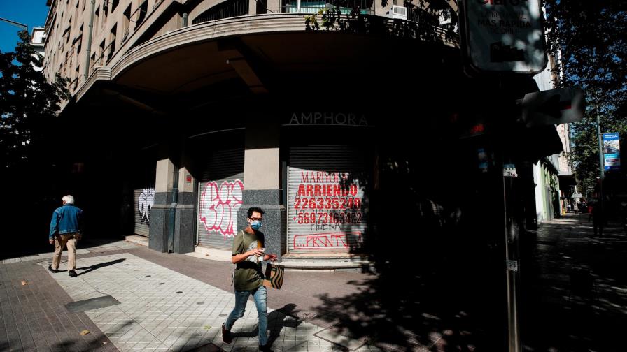 La pandemia parece lejos de ser contenida en Chile pese a masiva vacunación La pandemia parece lejos de ser contenida en Chile pese a masiva vacunación