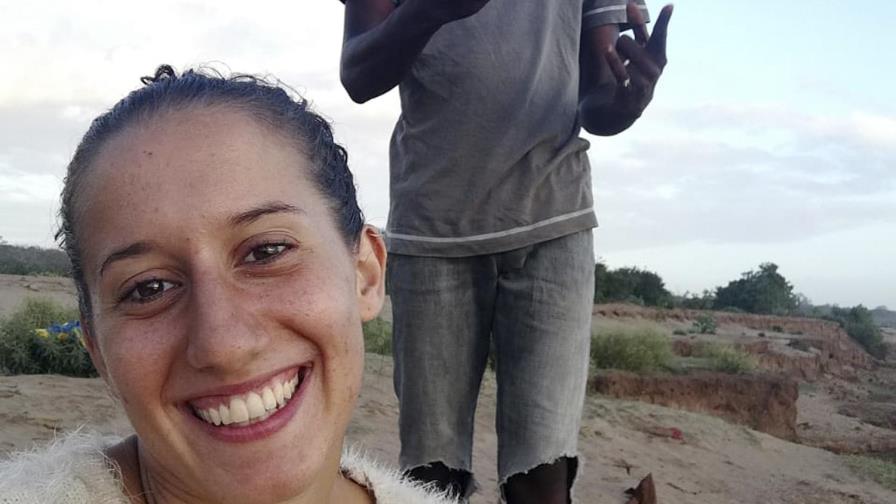 Liberan en Somalia a italiana tras secuestro de 18 meses