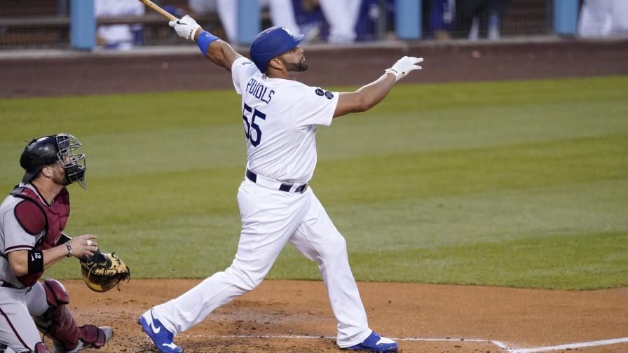 Dodgers ganan 3-2 a Arizona con jonrones de Smith, Pujols