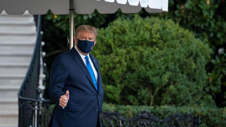 Trump dice que la COVID-19 ha sido una bendición para él y dará gratis Regeneron