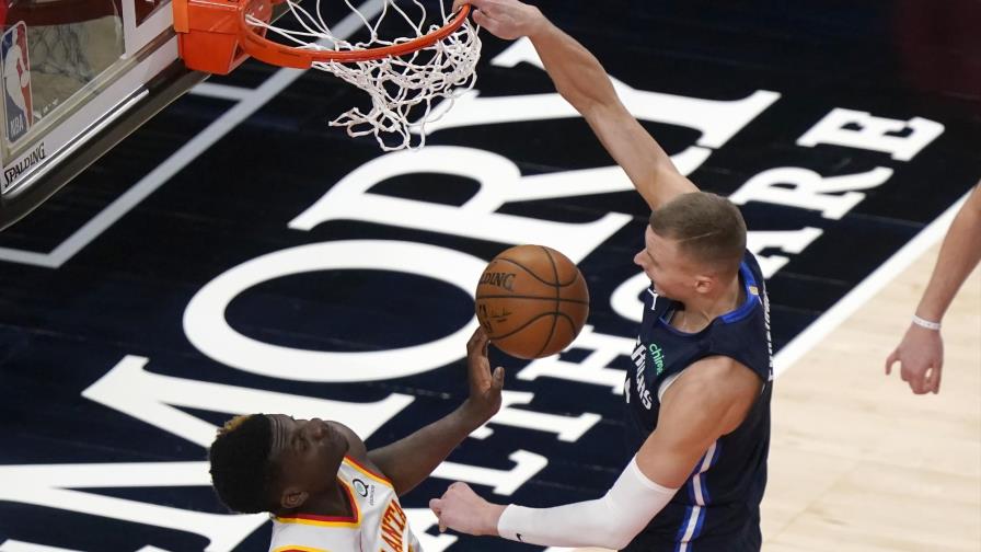 Mavs ponen fin a racha de seis derrotas, superan a Hawks