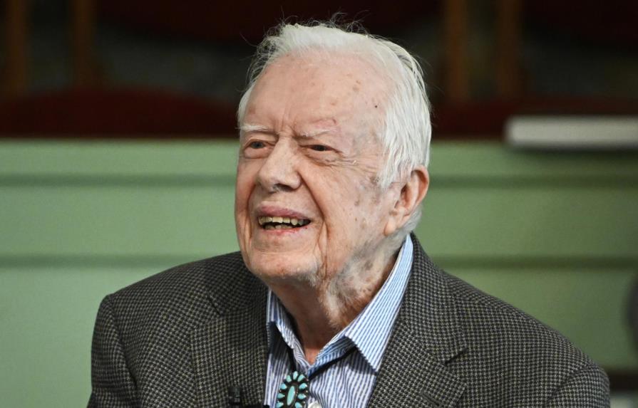 Hospitalizan a Jimmy Carter por infección urinaria