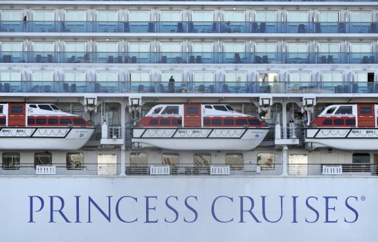 Repuntan casos del coronavirus, 66 más en crucero aislado