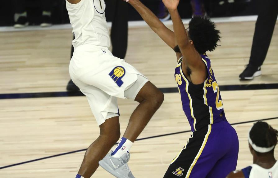Pacers repuntan al final para vencer a los Lakers