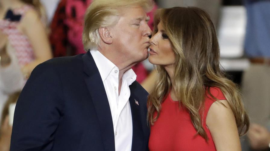 Libro: Melania demoró ir a Washington por acuerdo prenupcial Libro: Melania demoró ir a Washington por acuerdo prenupcial