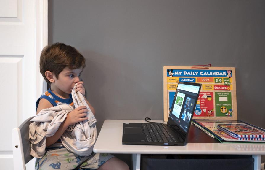 Pandemia fomenta auge de educación virtual en Estados Unidos