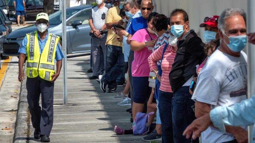 Con casi 9,000 casos nuevos, Florida alcanza nuevo récord diario