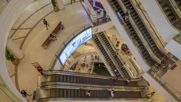 Reabren centros comerciales tailandeses, pero con precaución