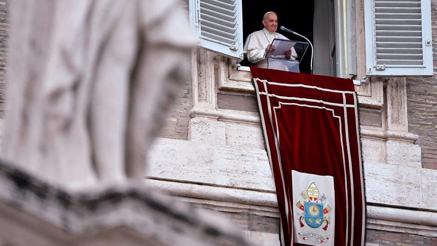 El papa pide actuar “de inmediato, con valor y visión de futuro” tras COP26