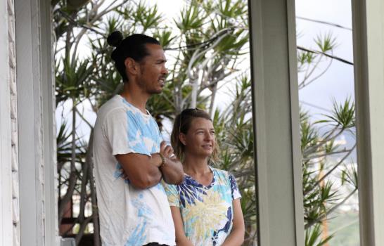 Pasan 8 meses en una isla, regresan a un mundo desconocido