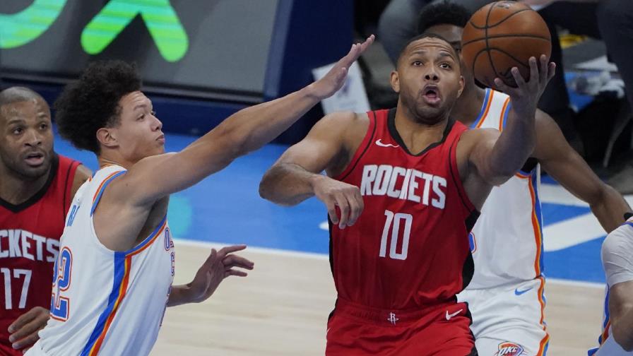 Rockets anotan 48 puntos en un cuarto y aplastan al Thunder