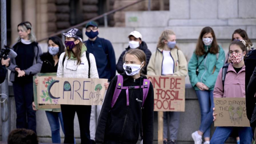 Greta Thunberg y jóvenes vuelven a protestar por el clima Greta Thunberg y jóvenes vuelven a protestar por el clima