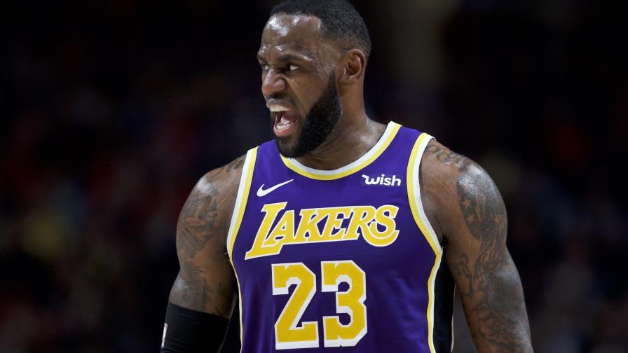 Anthony Davis encesta 39 y Lakers aplastan a Blazers 136-113