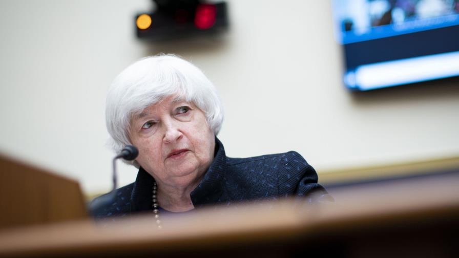 Yellen pide acción urgente para elevar endeudamiento público
