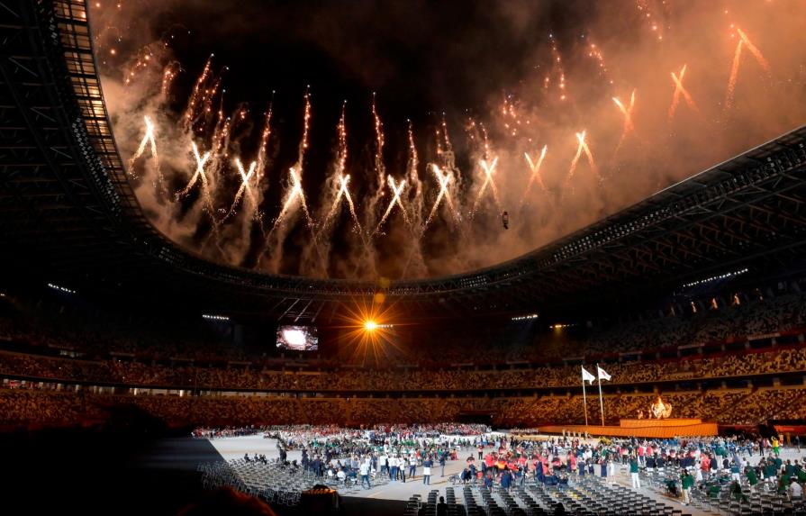 La llama ya ilumina el cielo de Tokio con la apertura de Juegos Paralímpicos
