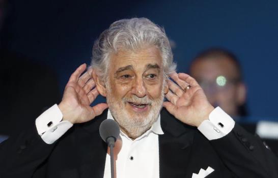 Domingo renuncia a dirección general de Ópera de Los Ángeles Domingo renuncia a dirección general de Ópera de Los Ángeles