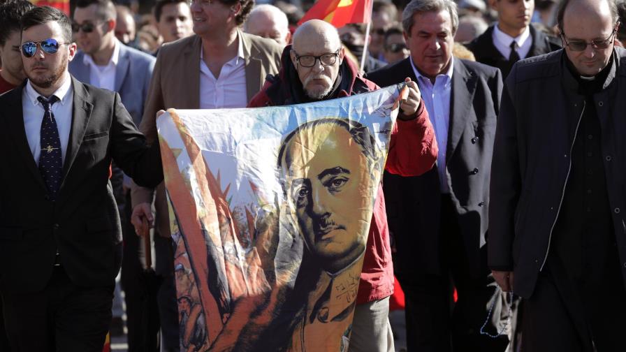 España: buscan proscribir expresiones de apoyo a Franco