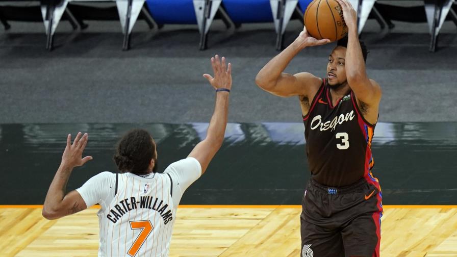 Powell anota 22 en su debut con Blazers, que vencen a Magic