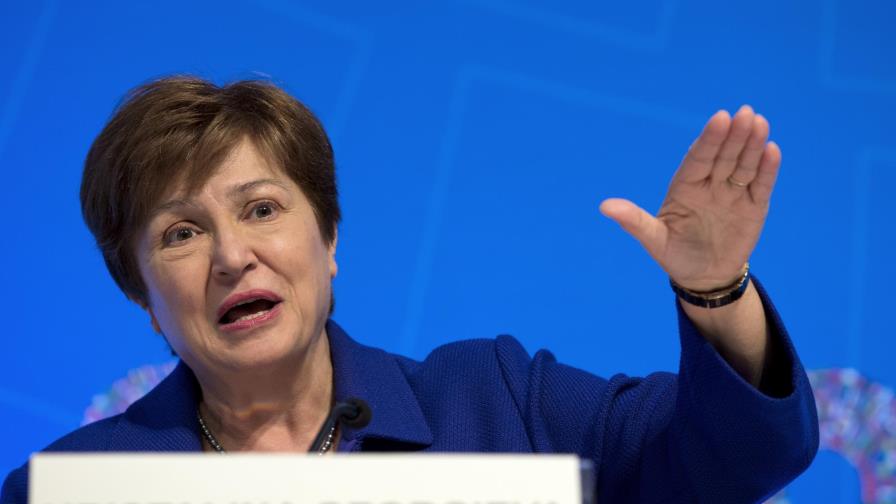 FMI ajusta su pronóstico de crecimiento global