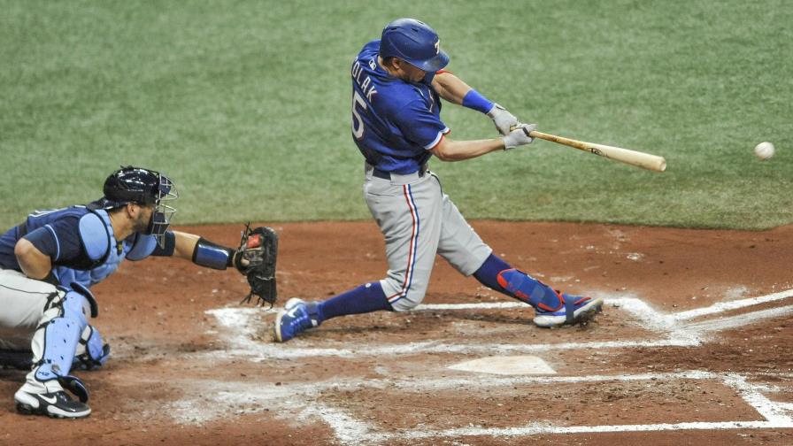 Solak y Culberson remolcan tres cada uno y los Rangers ganan
