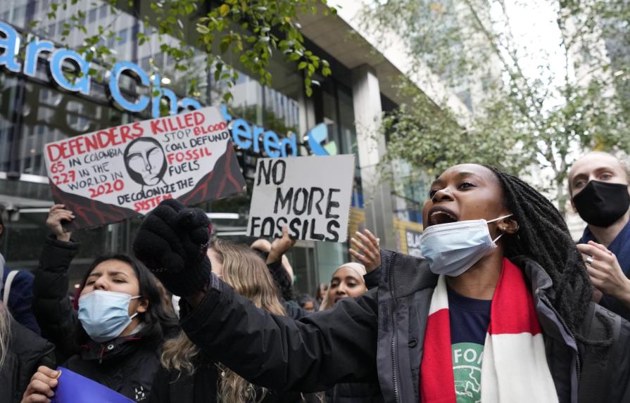 Manifestantes llegan a Londres antes de la cumbre del clima