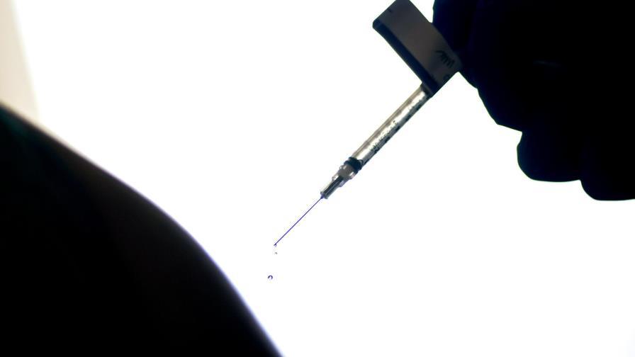 Fuente AP: EEUU recomendará refuerzo de vacuna tras 8 meses