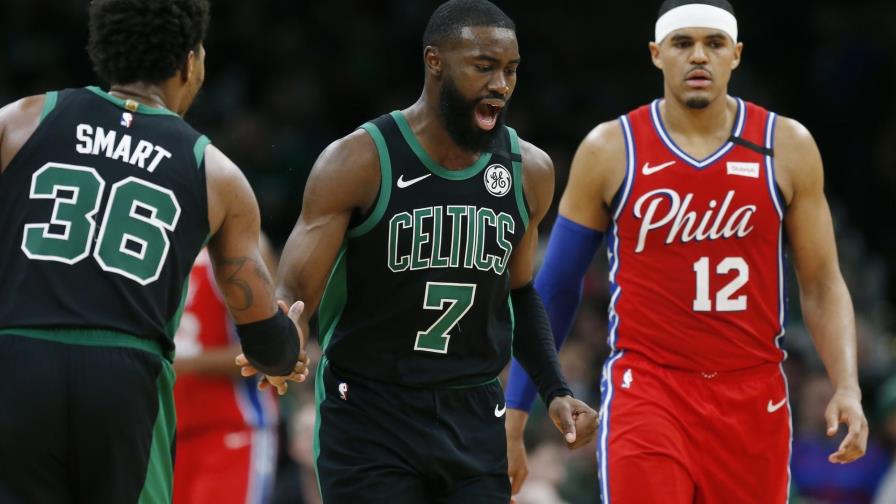 Brown anota 32, Celtics derrotan 116-95 a 76ers Brown anota 32, Celtics derrotan 116-95 a 76ers