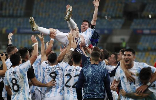 Fuente AP: Messi y Barcelona cerca de pactar nuevo contrato