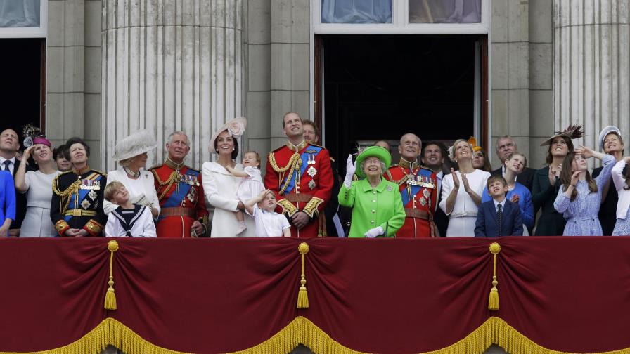 Gran Bretaña espera la versión de Enrique y Meghan