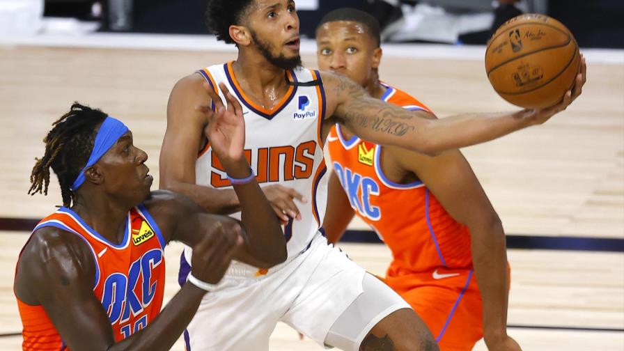 Booker y los Suns vencen al Thunder y siguen invictos Booker y los Suns vencen al Thunder y siguen invictos