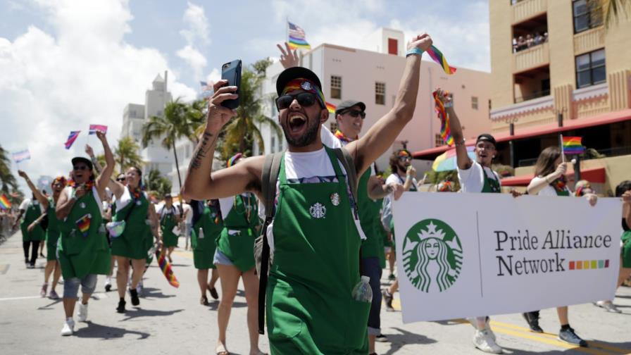 Más ciudades de EEUU les abren las puertas a parejas gays