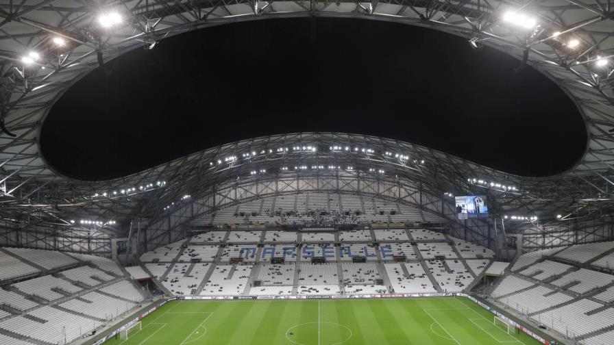 Virus obliga a aplazar 1er partido de liga francesa