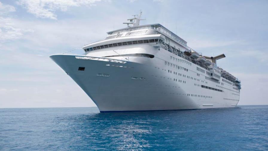 Regresa a EE.UU. tras viaje por el Caribe un crucero con casos de COVID-19