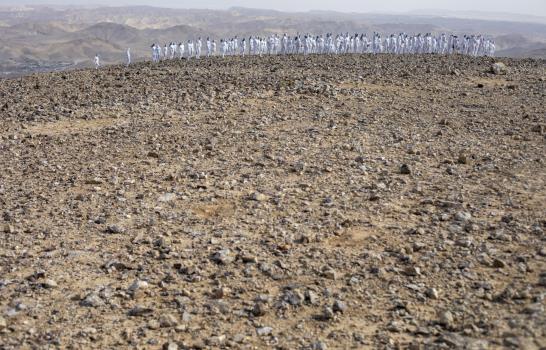 Fotógrafo recluta a 300 para desnudo colectivo en Israel