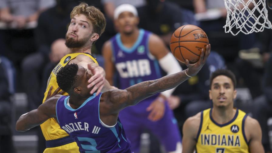 Con triple doble de Sabonis, Pacers vencen a Hornets