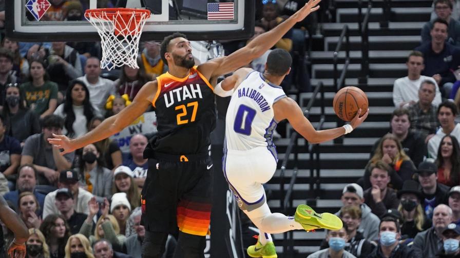 Mitchell y Conley llevan al Jazz a triunfo ante Sacramento