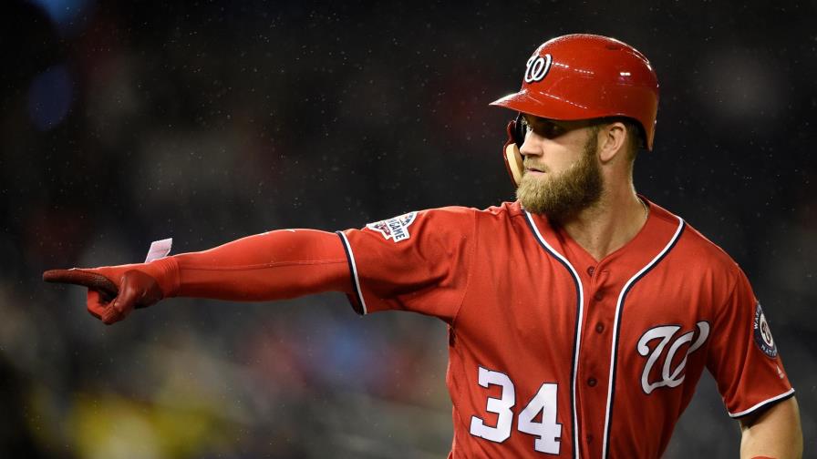 Manny Machado y Bryce Harper siguen esperando por la mejor oferta