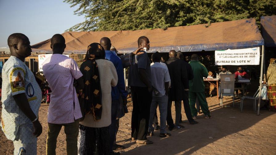 Violencia ensombrece elecciones en Burkina Faso