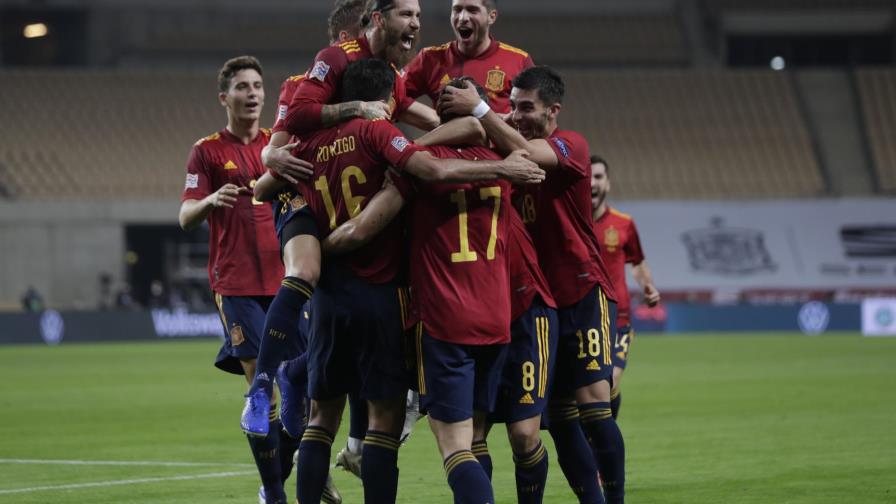 La España de Luis Enrique dice presente a fuerza de goles