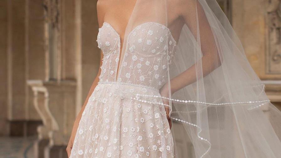 El color que propone Pronovias para llevar en el altar este 2020