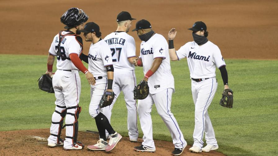 Marlins siguen peleando por playoffs, derrotan a Nats Marlins siguen peleando por playoffs, derrotan a Nats
