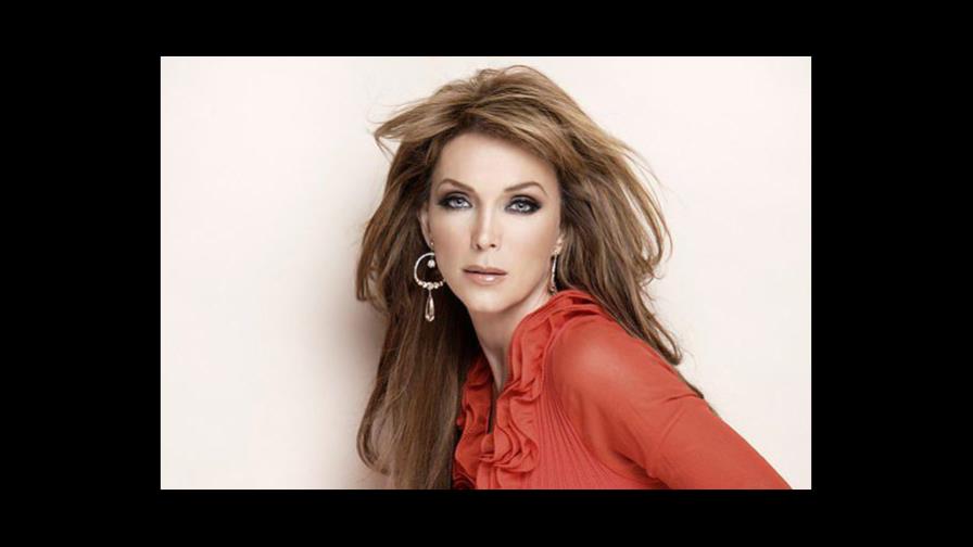 A pesar de ser rubia; actriz Laura Flores asegura ha sido víctima de racismo