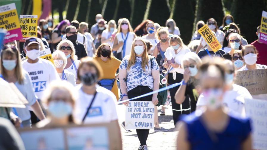 Médicos británicos piden reconocer su labor en la pandemia Médicos británicos piden reconocer su labor en la pandemia