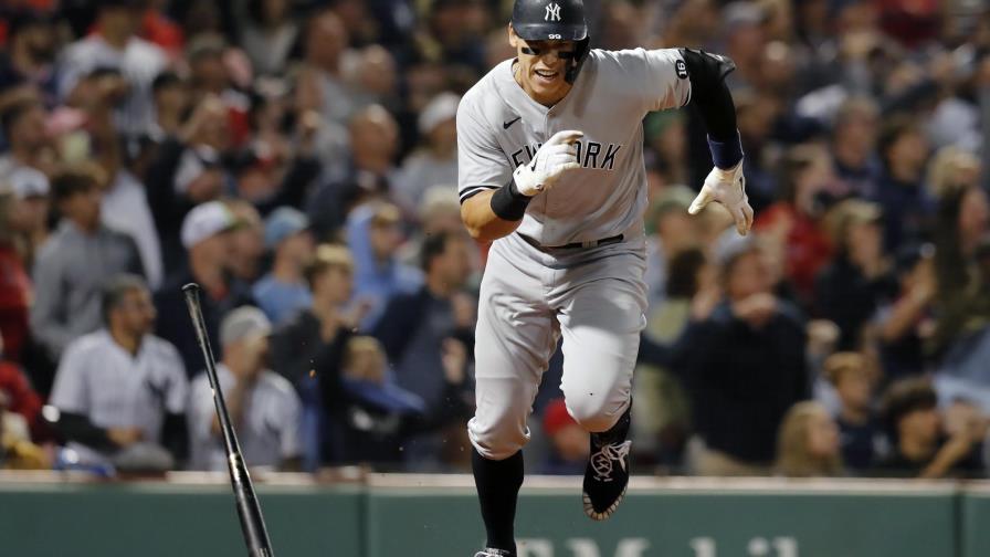 Yanquis aprovechan pifias de Boston para barrer la serie Yanquis aprovechan pifias de Boston para barrer la serie