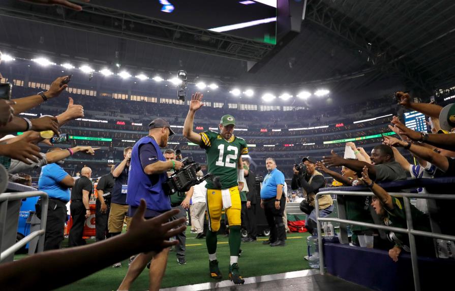 Rodgers y Jones dirigen la victoria de los Packers