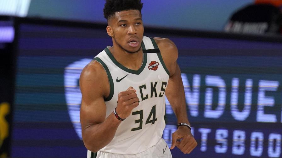 Antetokounmpo lidera el equipo defensivo ideal