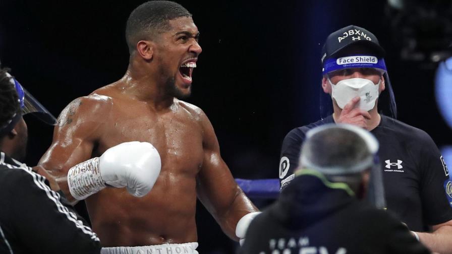 Joshua defenderá cetros contra Usyk en septiembre